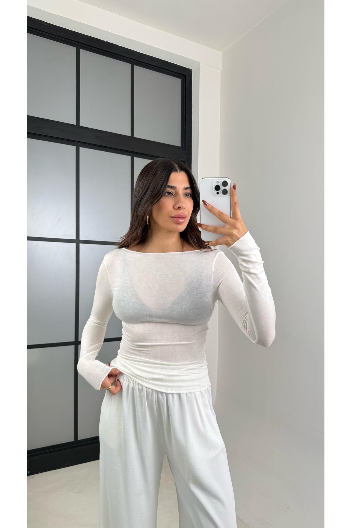 Siyah Kayık Yaka Muadil Kaşmir Dokulu Transparan Bluz GAUS-00455