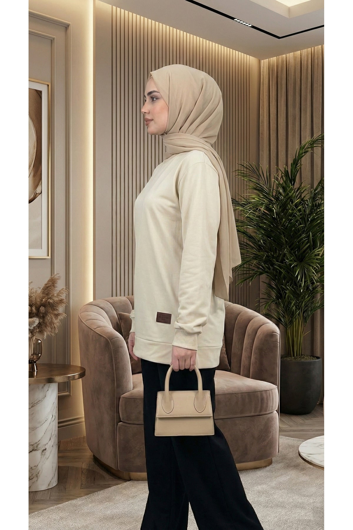 Kadın Bisiklet Yaka Tesettür Yırtmaçlı Armalı Tunik Sweat Sweatshirt